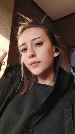 Dalana900, 19 years old from Germany