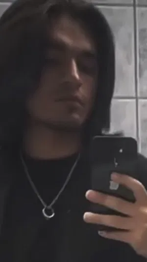 Some1idk, 18 years old from United States