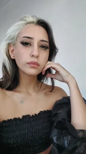 Leriuy66bnn87, 20 years old from United States