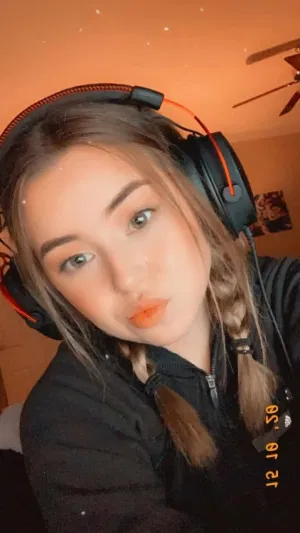 Avawalker755, 22 years old from United States