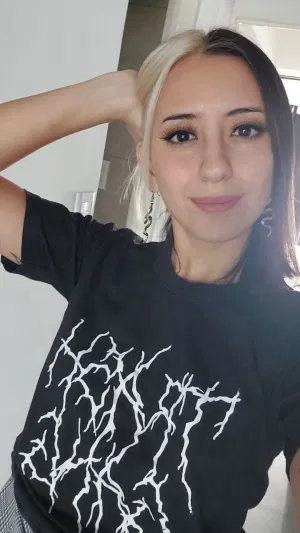 Drhvybjjh, 22 years old from United States