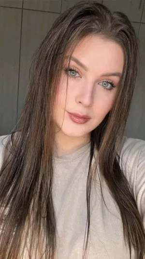 dsfescf, 21 years old from United States