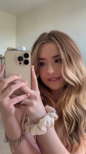 melani, 18 years old from United States