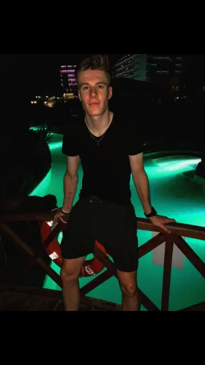 denniswwww, 24 years old from Netherlands