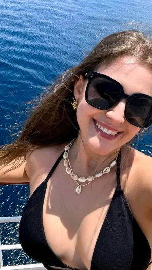 uxtozzlqxa, 21 years old from 