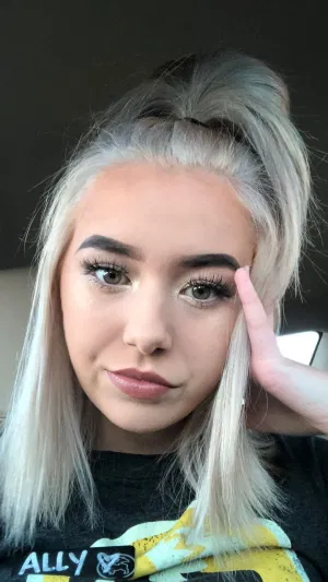 EvelynMoren, 19 years old from United Kingdom