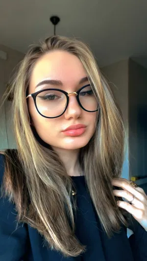 Alina016338, 22 years old from United States