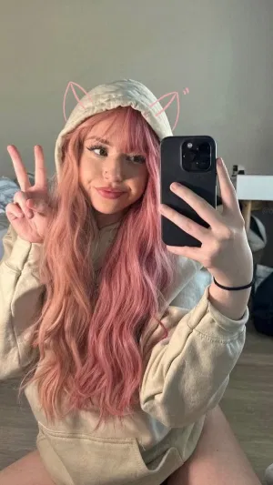 Lamiya009, 19 years old from United States
