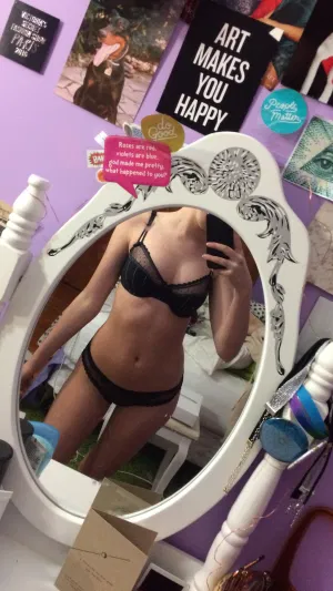 lilly933, 22 years old from United States