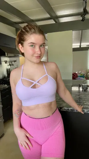 Ashley64's Profile Photo