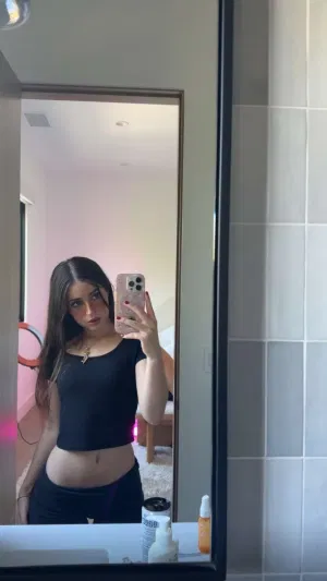 Aray, 27 years old from United States