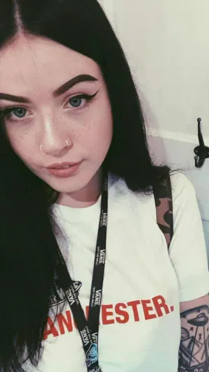 MoniQa 🍑🍑, 23 years old from 