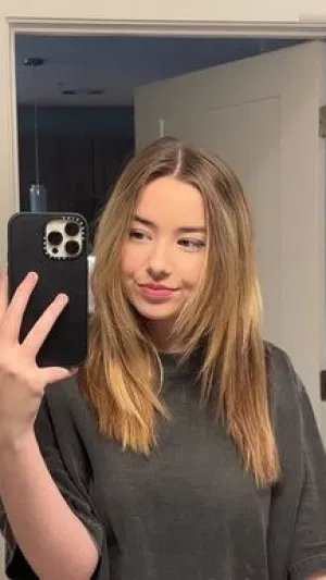 Luxe_nestanc, 18 years old from Canada