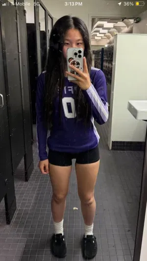 nudes3773, 19 years old from United States