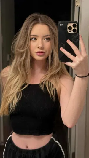 lamiya11, 18 years old from United States