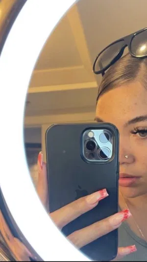 Sarh403, 24 years old from Sweden