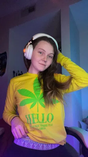 yeyefi6047, 19 years old from United States