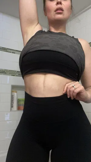 ff1731938, 21 years old from Canada