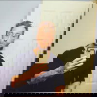 Ilaughatloners, 31 years old from Canada