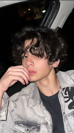 aaronxxxzzz653's Profile Photo