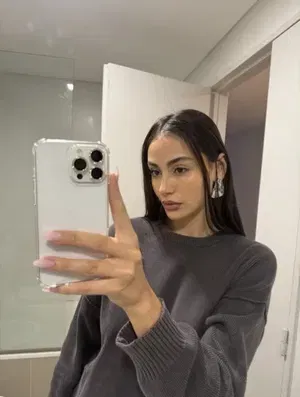 Adaline2102, 20 years old from Canada