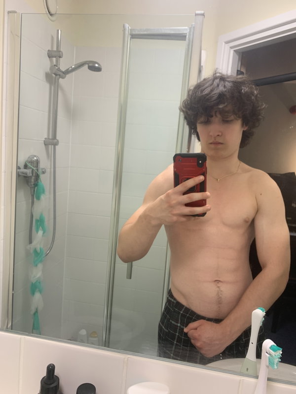 aeadrgo9, 18 years old from United Kingdom