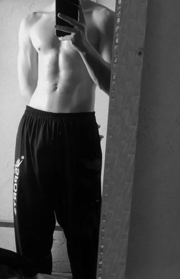 aellaelem, 25 years old from Canada