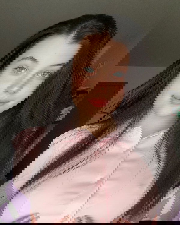 Alina3xcz, 21 years old from United States