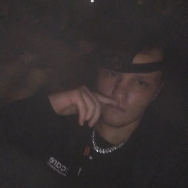 andylol3, 20 years old from United States