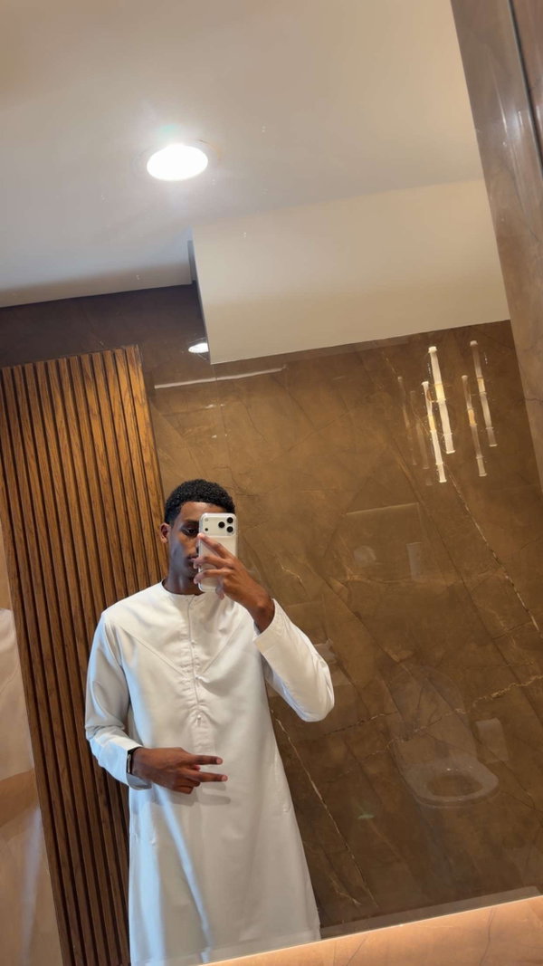 ao99, 19 years old from United Arab Emirates