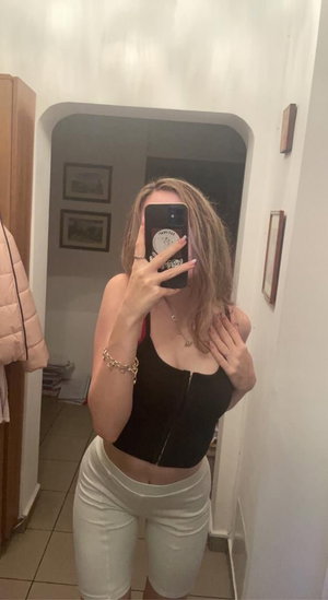 assaijwjehdnsnshwh's Profile Photo