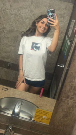 bella_curt, 20 years old from United States