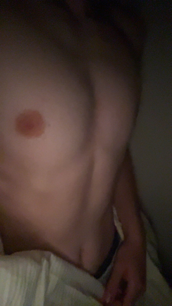 bigtighslover157, 19 years old from Belgium