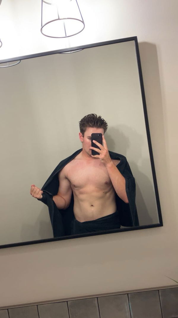 broad294, 21 years old from Canada