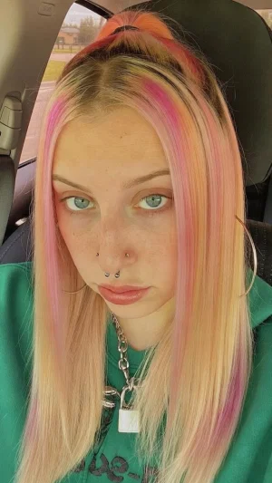 caitlinambrose220, 20 years old from United States