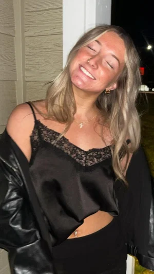 callieflicker212, 19 years old from United States