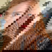 camila, 22 years old from Portugal