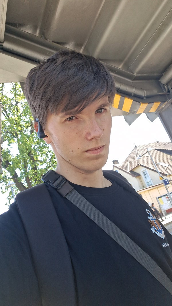 caridinadj, 18 years old from Germany