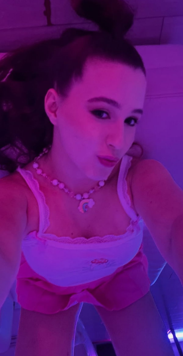 caxorko, 23 years old from Austria