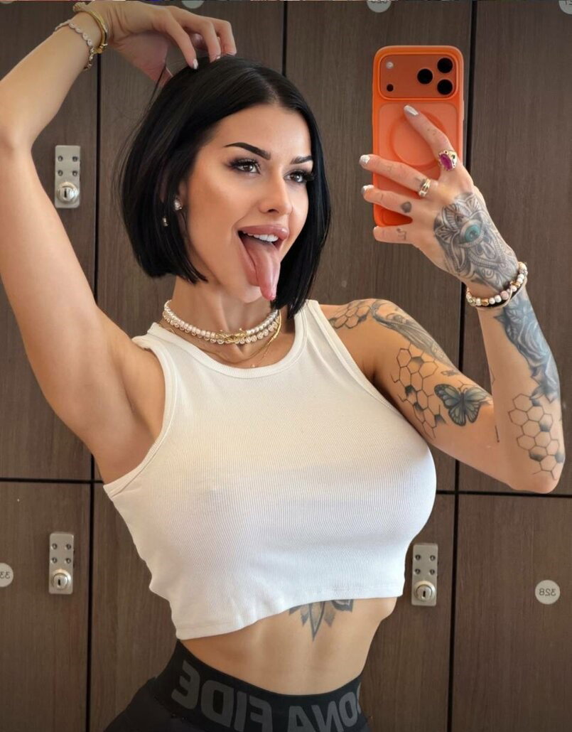 charlotte412's Profile Photo