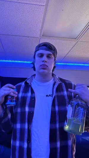 chris3456, 18 years old from United States