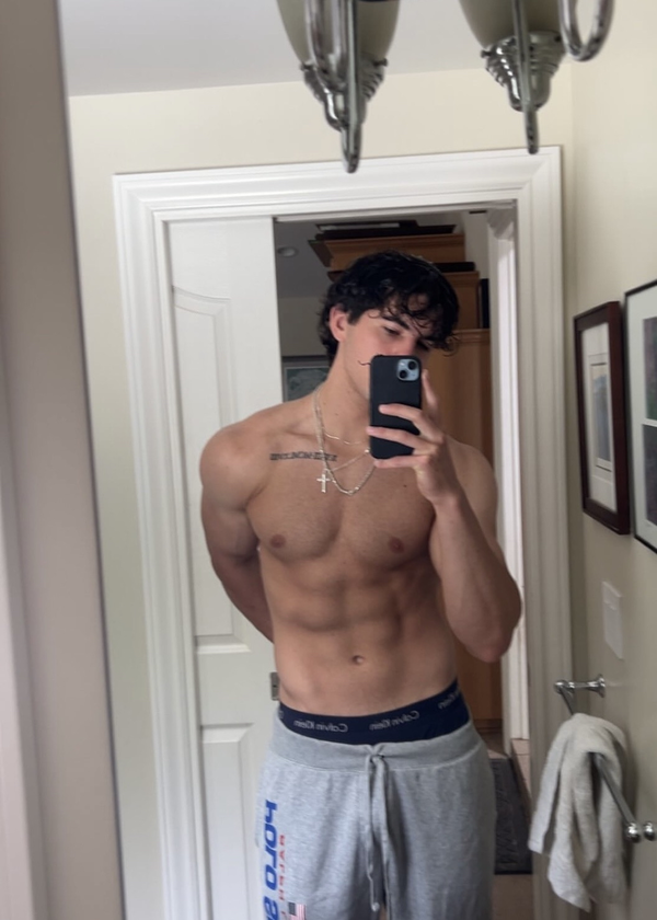christoohorny, 21 years old from United States
