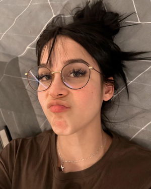 Clara8848's Profile Photo