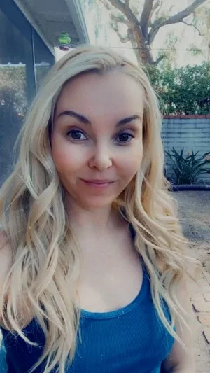 claras1122, 33 years old from United States