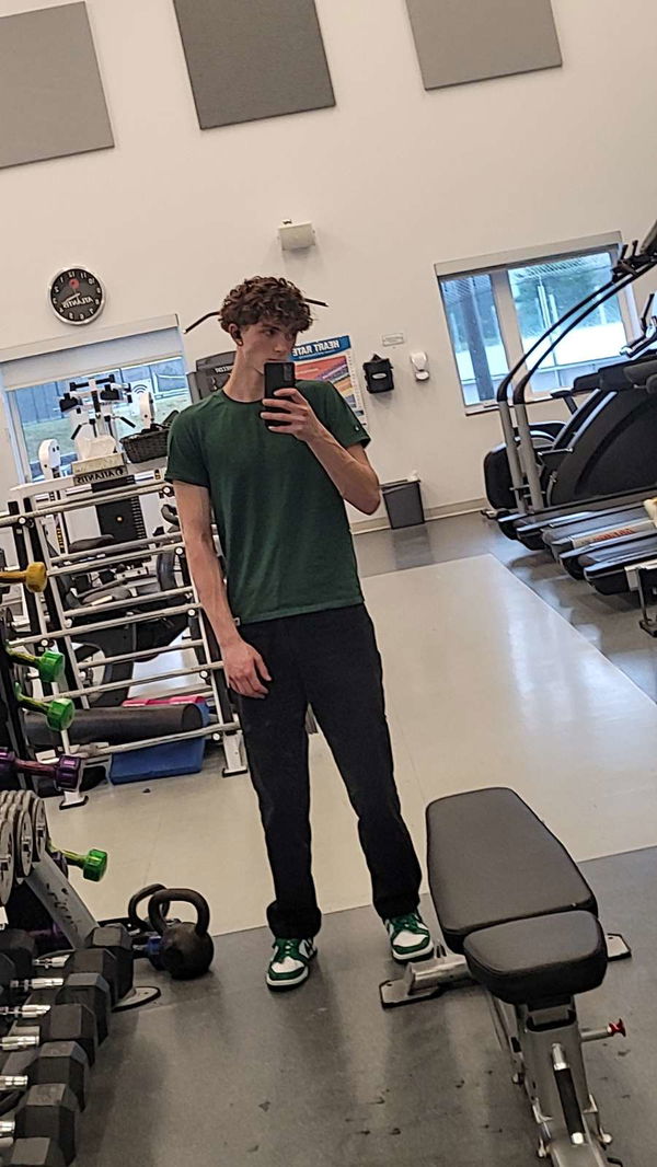 coolfood387, 19 years old from Canada