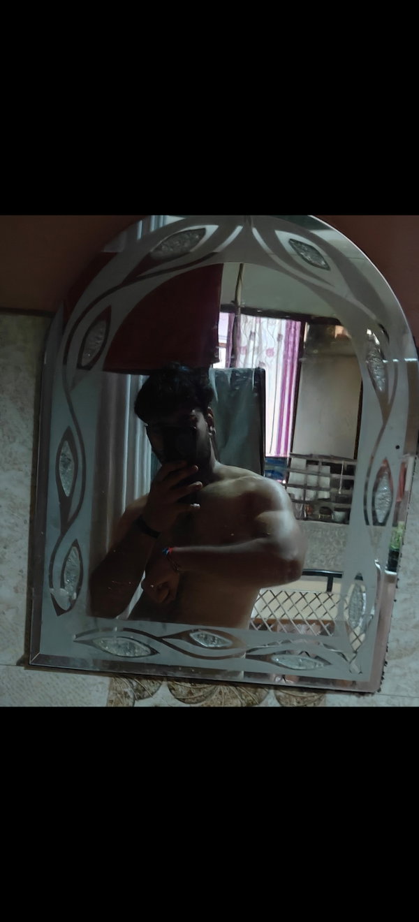 dishkr, 21 years old from India