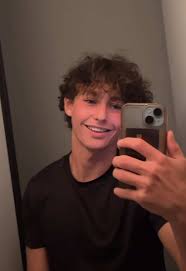 drakeg2024, 18 years old from United States