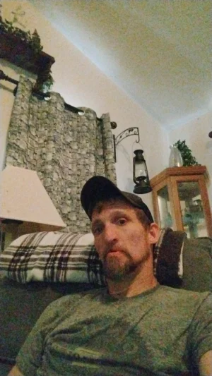 dustinshaggy2, 40 years old from United States