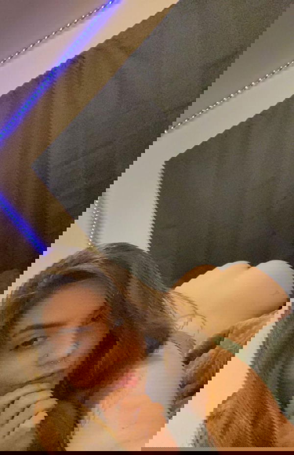 elia24579043, 20 years old from Hungary