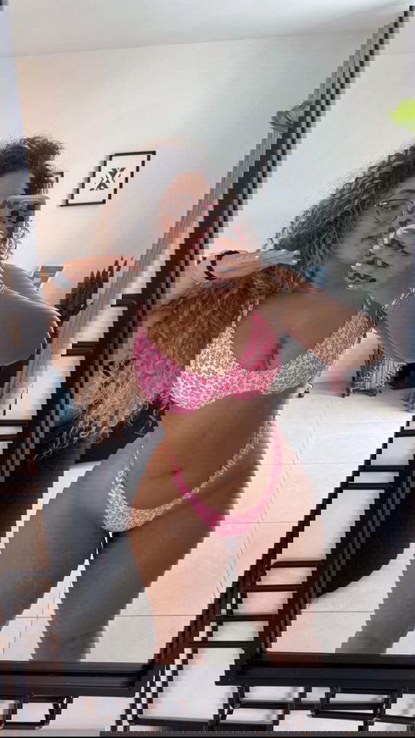 elissameyer45566, 25 years old from Canada